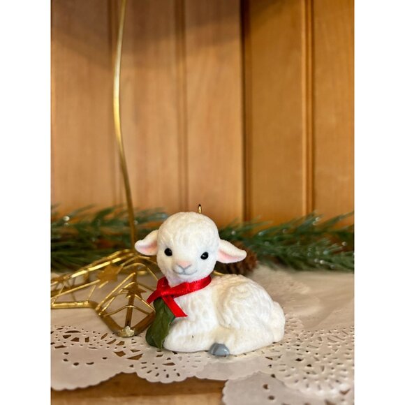 Hallmark Keepsake Cuddly Lamb Christmas Ornament Box Red Bow 1991 - Picture 1 of 3